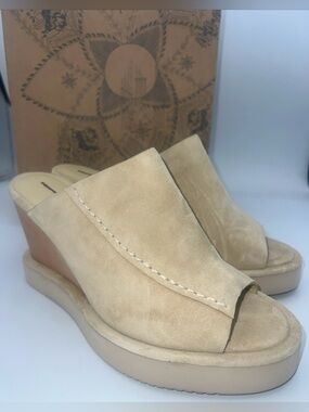 FREE PEOPLE Running In Wedges Cafe Suede Sandals Women’s Size 8 NEW w/Box